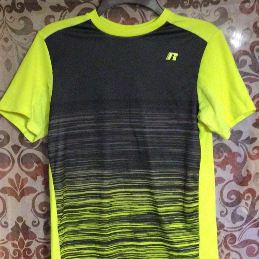 Boys (10-12) Russel Athletic tee